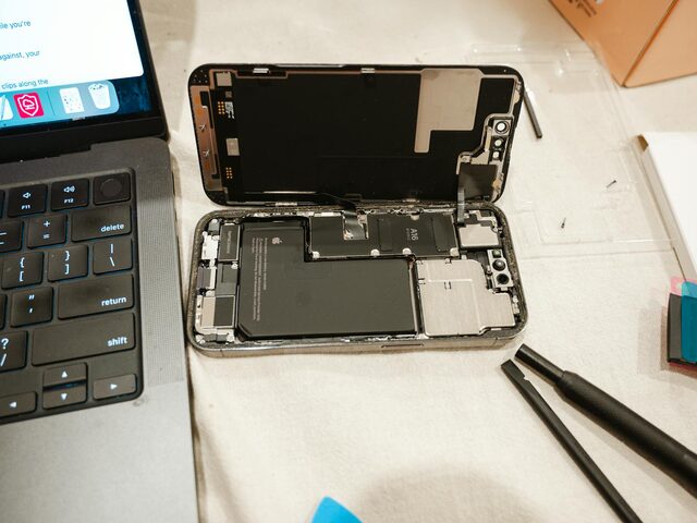 Battery Replace repair at OK Cellular