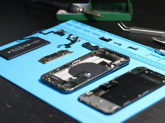Google Pixel repair at OK Cellular